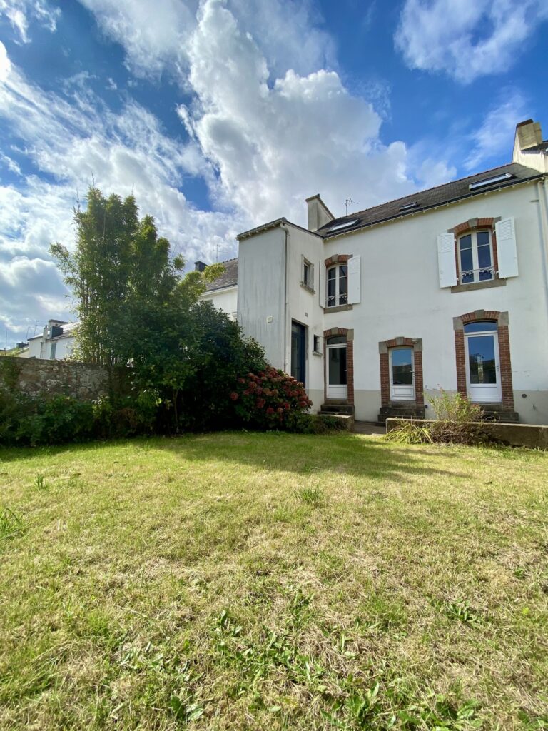 Bien: A louer maison 4 chambres VANNES