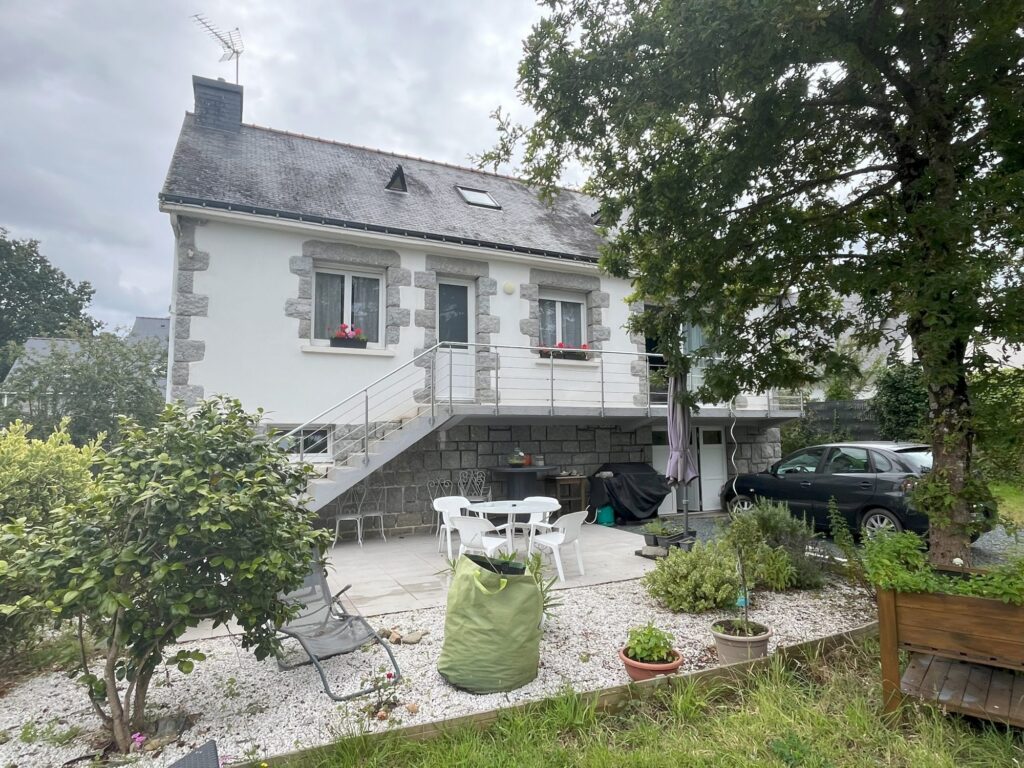 Bien: Maison à vendre, 5 pièces 105 m² à SAINT ARMEL