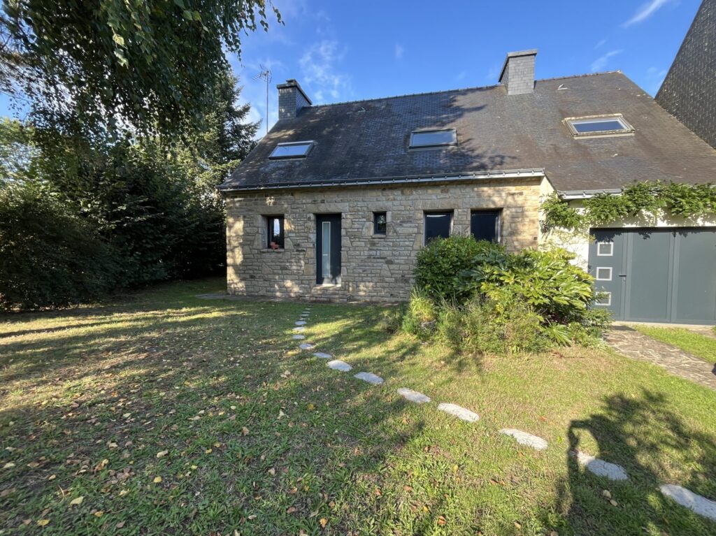 Bien: Maison traditionnelle 4 chambres à Vendre à VANNES