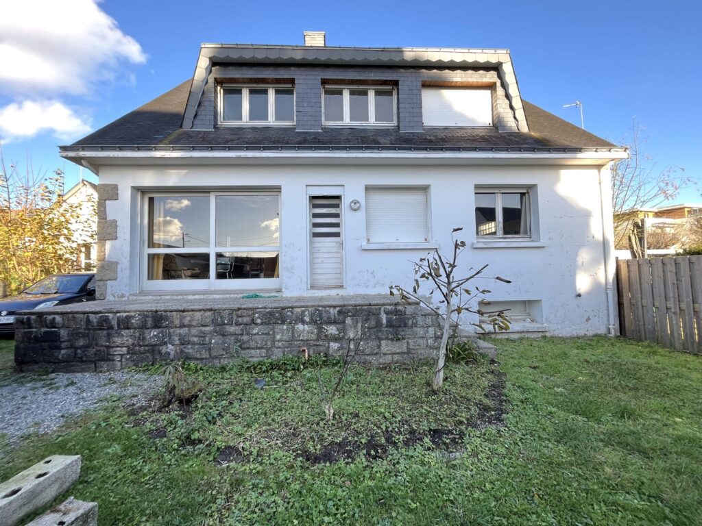 Bien: VANNES quartier du Bondon maison à rénover